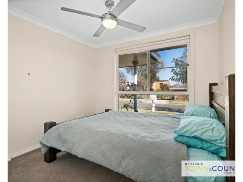1 Patricia Close, Armidale NSW 2350