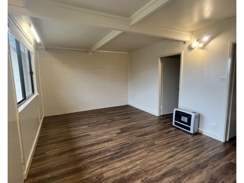 1/4 Drummond Avenue, Armidale NSW 2350