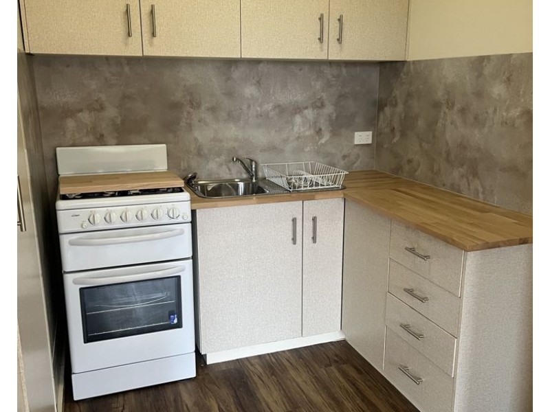 1/4 Drummond Avenue, Armidale NSW 2350