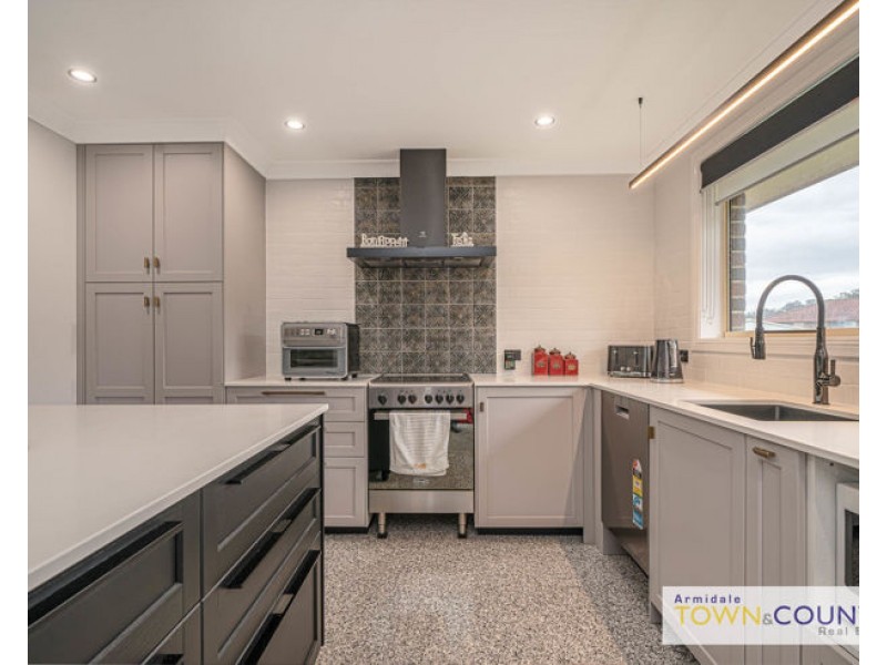 108 Fittler Close, Armidale NSW 2350