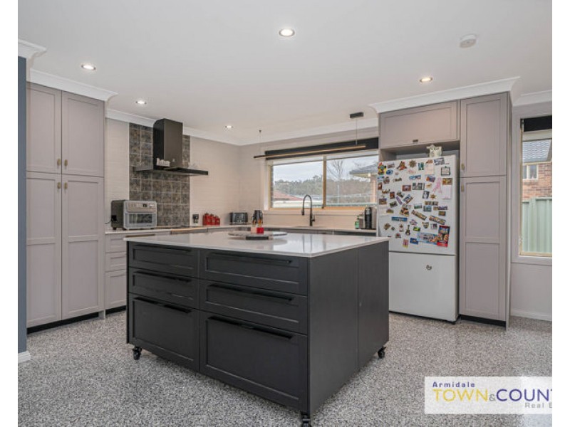 108 Fittler Close, Armidale NSW 2350