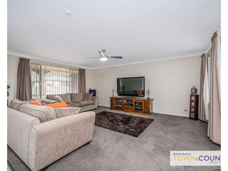 108 Fittler Close, Armidale NSW 2350