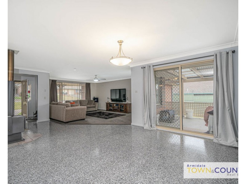 108 Fittler Close, Armidale NSW 2350