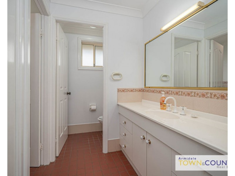 108 Fittler Close, Armidale NSW 2350