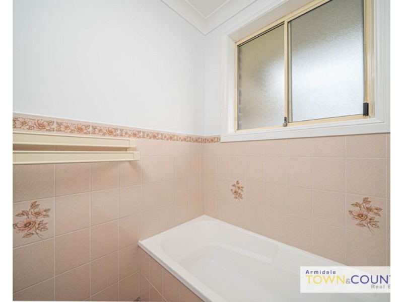 108 Fittler Close, Armidale NSW 2350