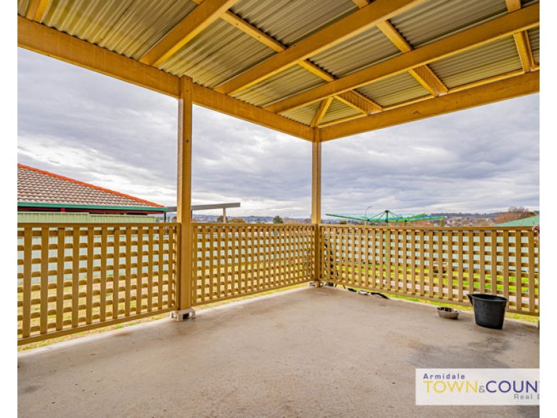 108 Fittler Close, Armidale NSW 2350
