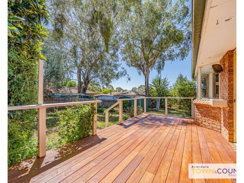 8 Erin Court, Armidale NSW 2350