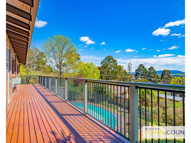 49 Garibaldi Street, Armidale NSW 2350