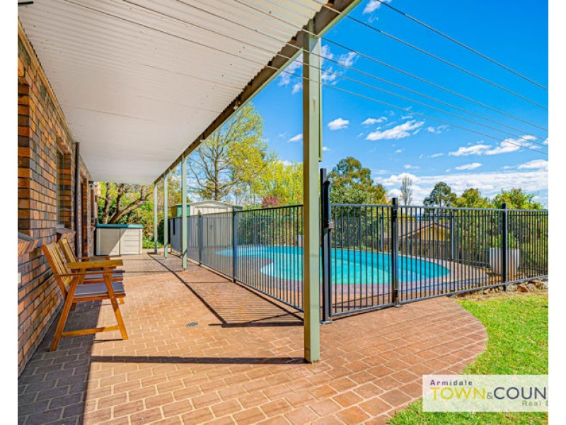 49 Garibaldi Street, Armidale NSW 2350