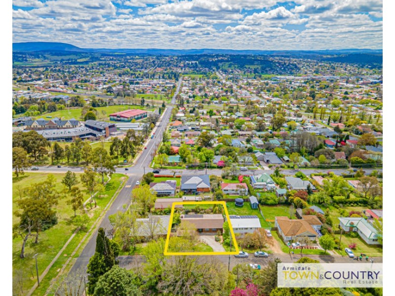 49 Garibaldi Street, Armidale NSW 2350