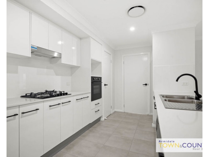 11 Pasture Street, Armidale NSW 2350