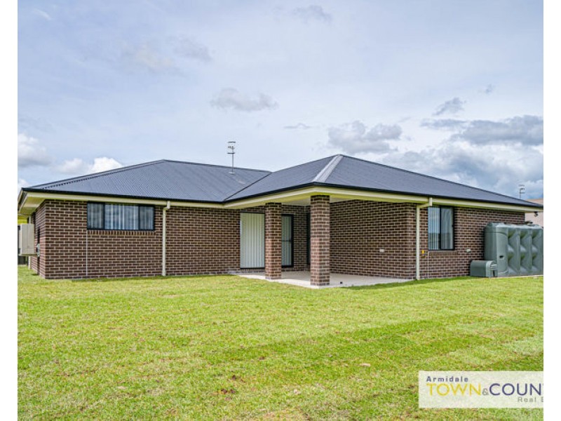 11 Pasture Street, Armidale NSW 2350