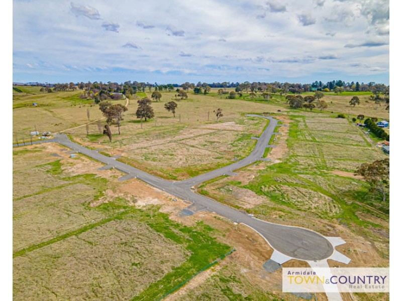 223 Rujala Crescent, Armidale NSW 2350