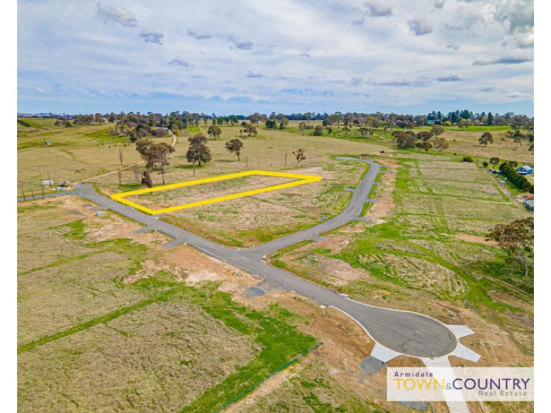 223 Rujala Crescent, Armidale NSW 2350