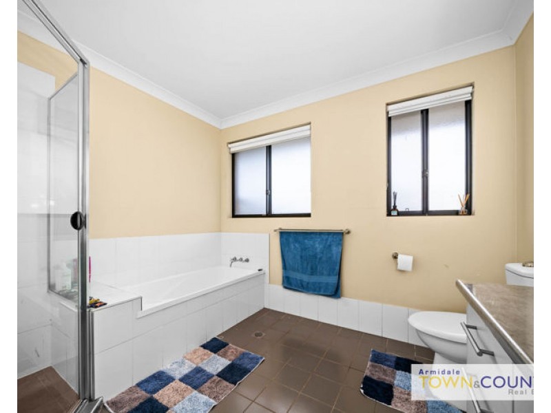 30 Golden Grove, Armidale NSW 2350