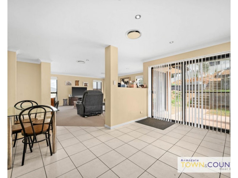 30 Golden Grove, Armidale NSW 2350