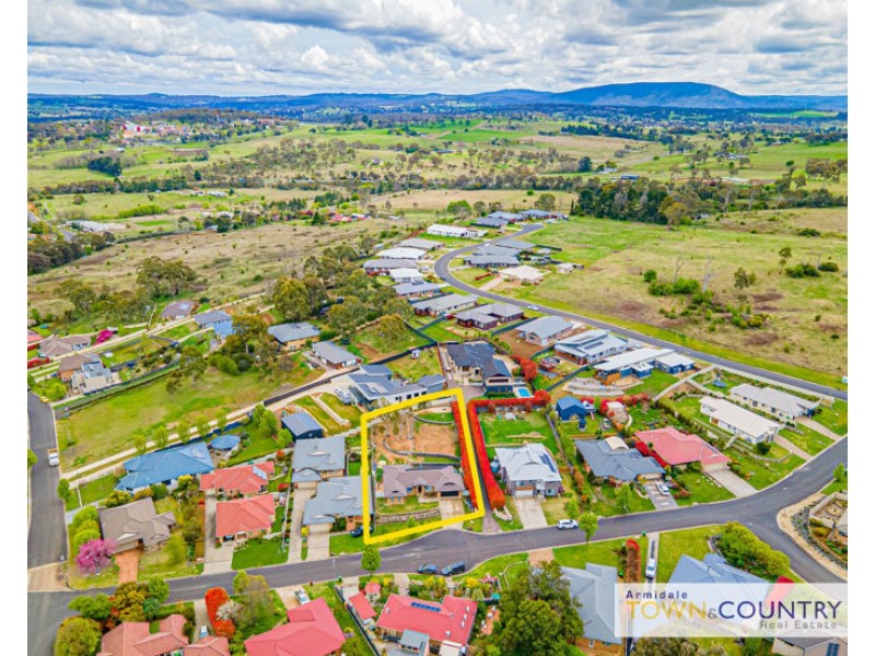 30 Golden Grove, Armidale NSW 2350