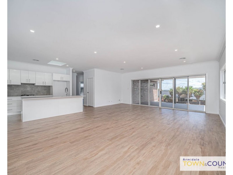 20 Grandview Crescent, Armidale NSW 2350