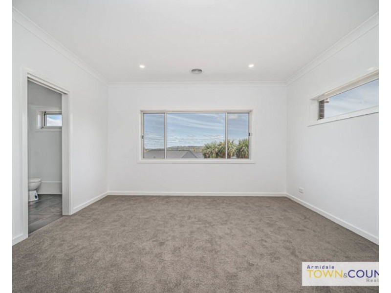20 Grandview Crescent, Armidale NSW 2350
