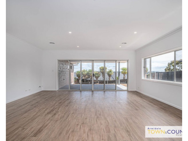 20 Grandview Crescent, Armidale NSW 2350