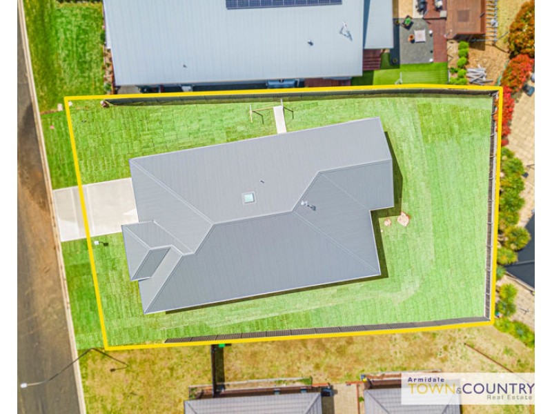20 Grandview Crescent, Armidale NSW 2350