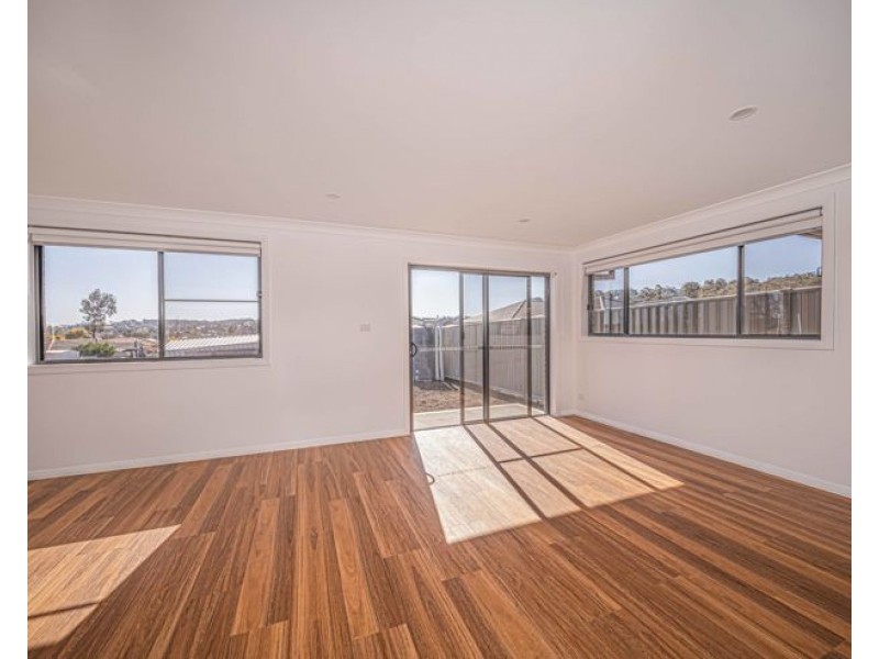 2/2 Ailsa Crescent, Armidale NSW 2350