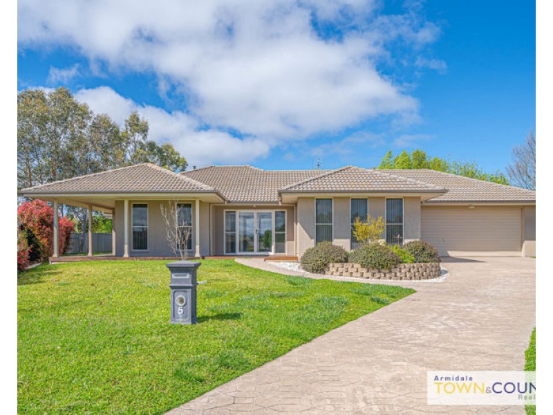 5 Rusden Court, Armidale NSW 2350