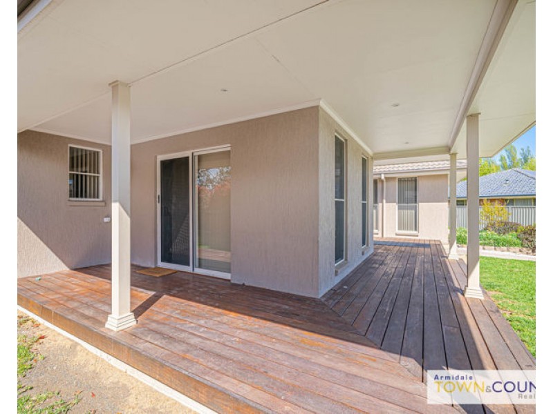 5 Rusden Court, Armidale NSW 2350