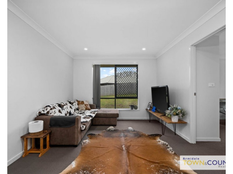34 Claret Ash Drive, Guyra NSW 2365