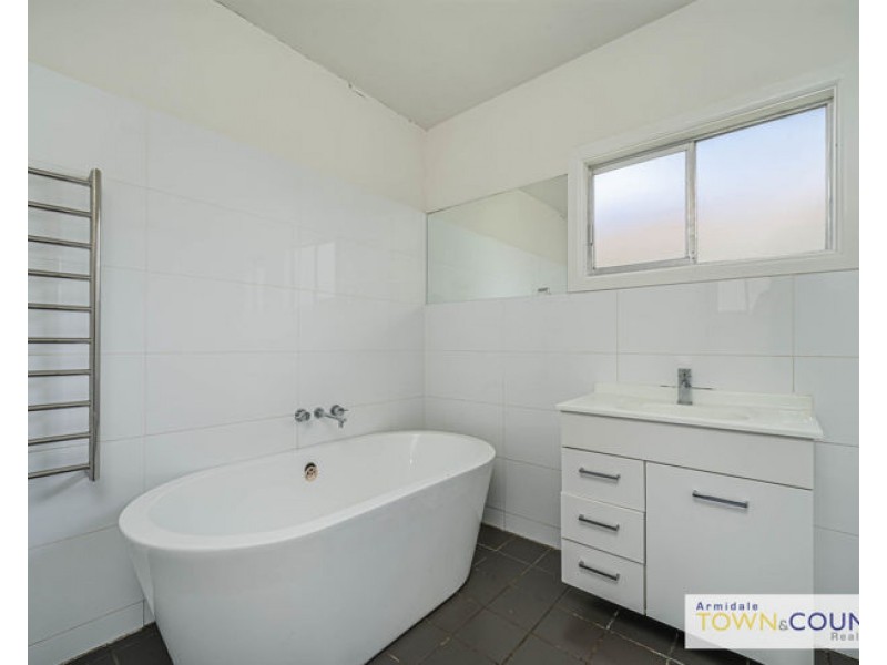 182 Brown Street, Armidale NSW 2350