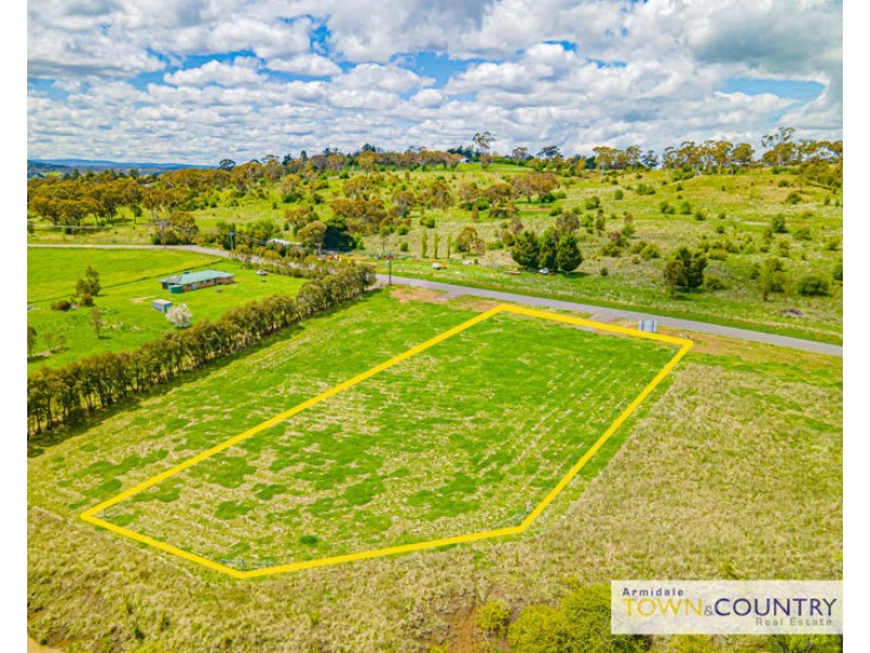 52 Kurrawatha Avenue, Armidale NSW 2350