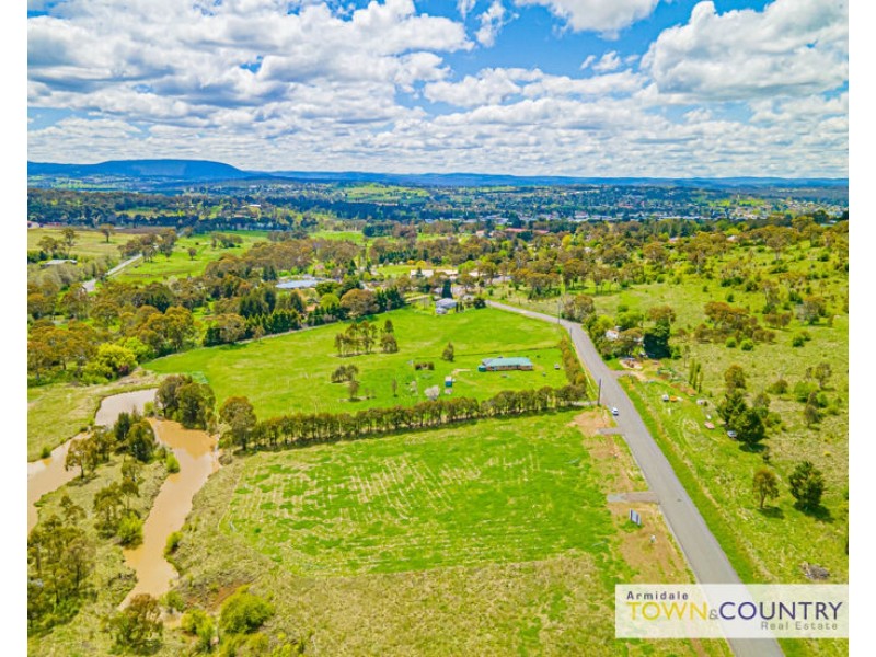 52 Kurrawatha Avenue, Armidale NSW 2350