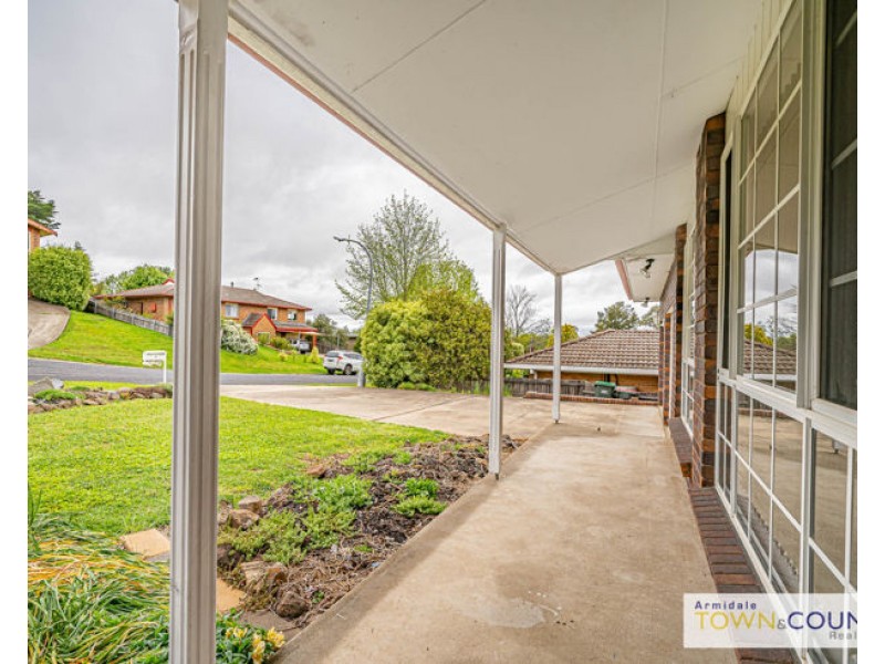15 Napier Court, Armidale NSW 2350