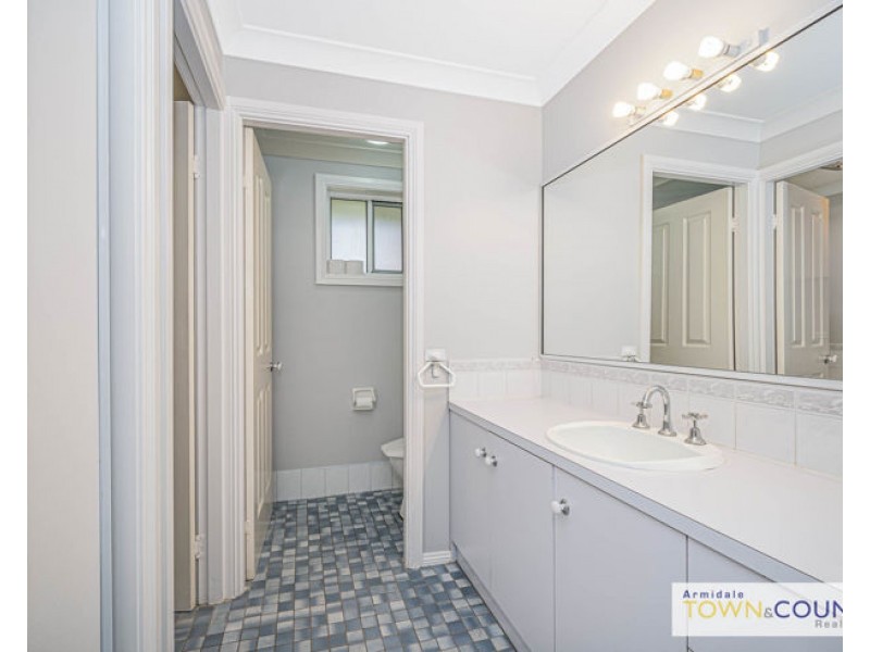15 Napier Court, Armidale NSW 2350