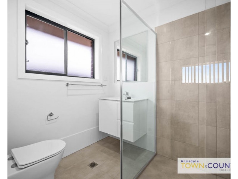 8 Bruce Close, Armidale NSW 2350