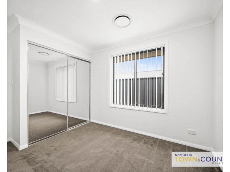 8 Bruce Close, Armidale NSW 2350