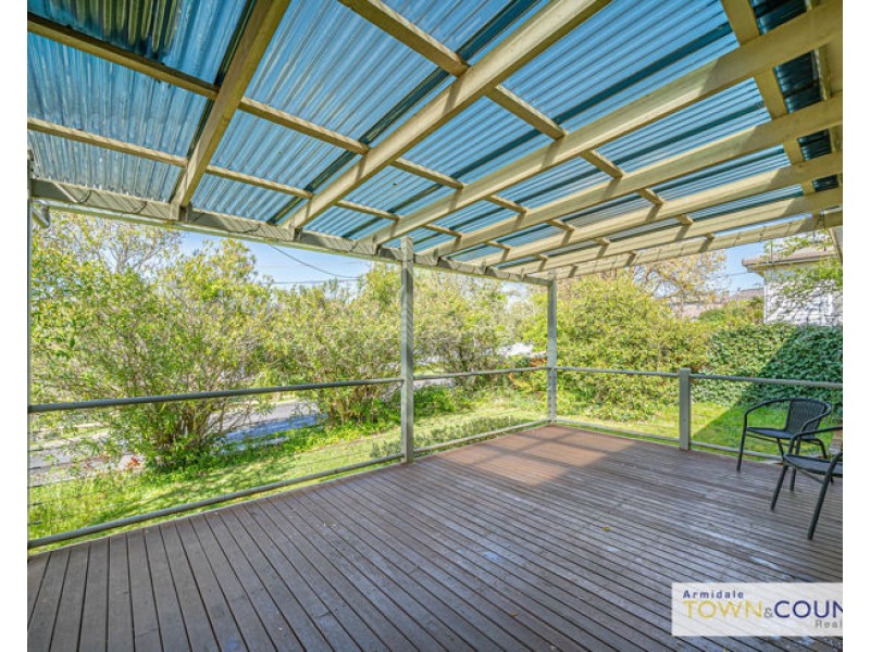 23 College Avenue, Armidale NSW 2350