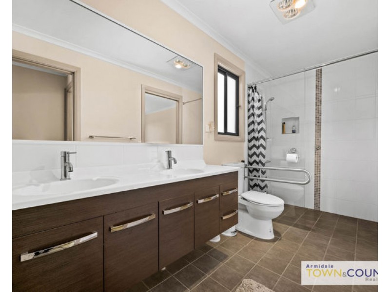 911 Castledoyle Road, Armidale NSW 2350