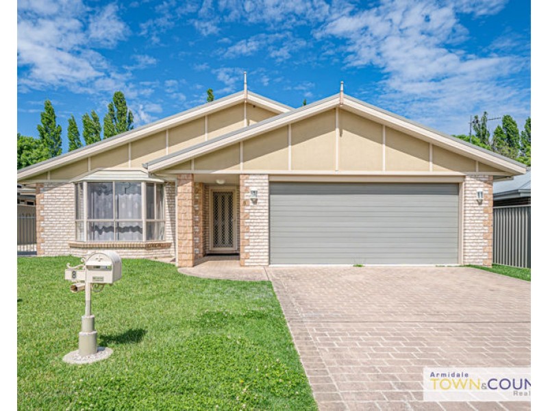 8 Rusden Court, Armidale NSW 2350