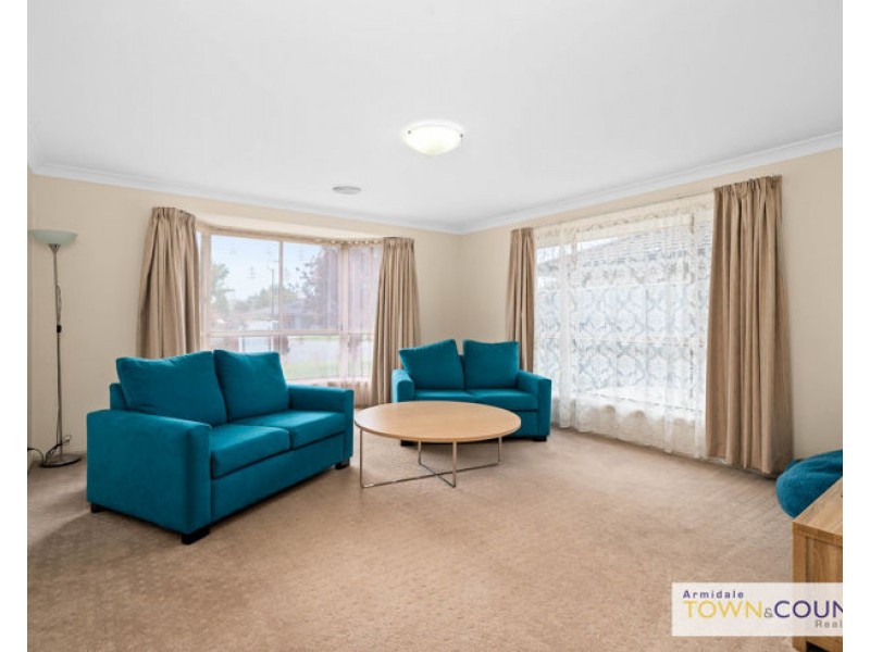 8 Rusden Court, Armidale NSW 2350