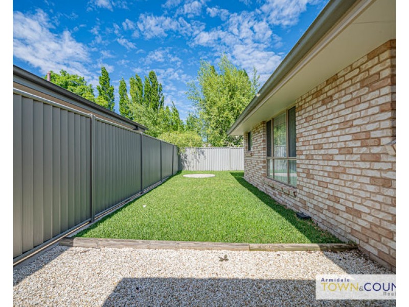 8 Rusden Court, Armidale NSW 2350