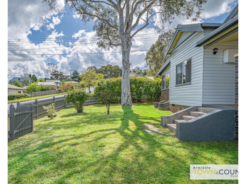133 Jeffrey Street, Armidale NSW 2350