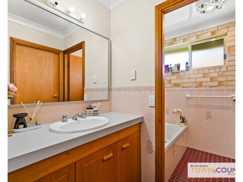 3 Oliver Avenue, Armidale NSW 2350