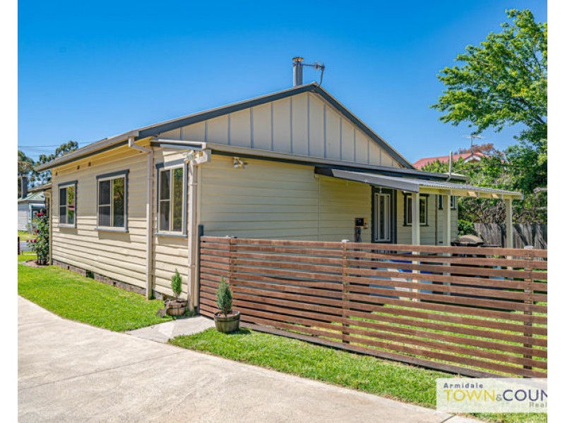 140 Markham Street, Armidale NSW 2350