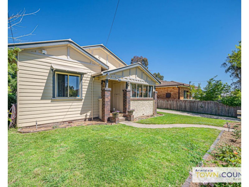 140 Markham Street, Armidale NSW 2350