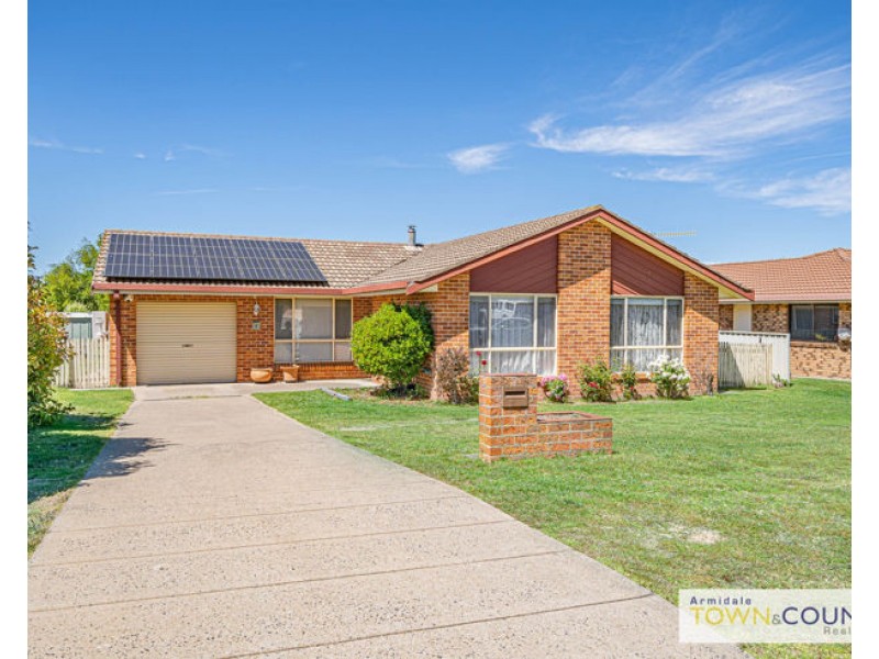 4 Newling Avenue, Armidale NSW 2350