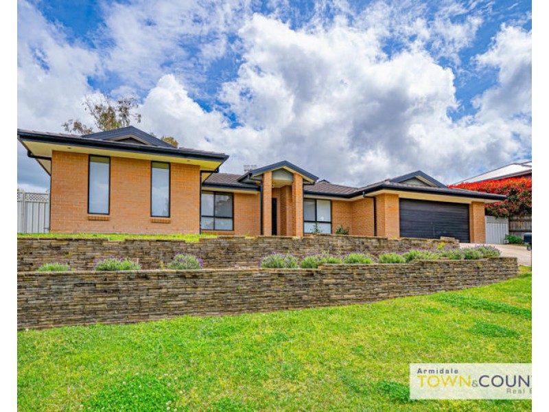 30 Golden Grove, Armidale NSW 2350