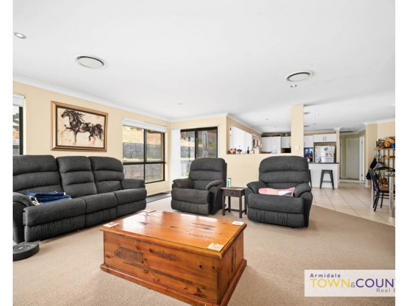 30 Golden Grove, Armidale NSW 2350