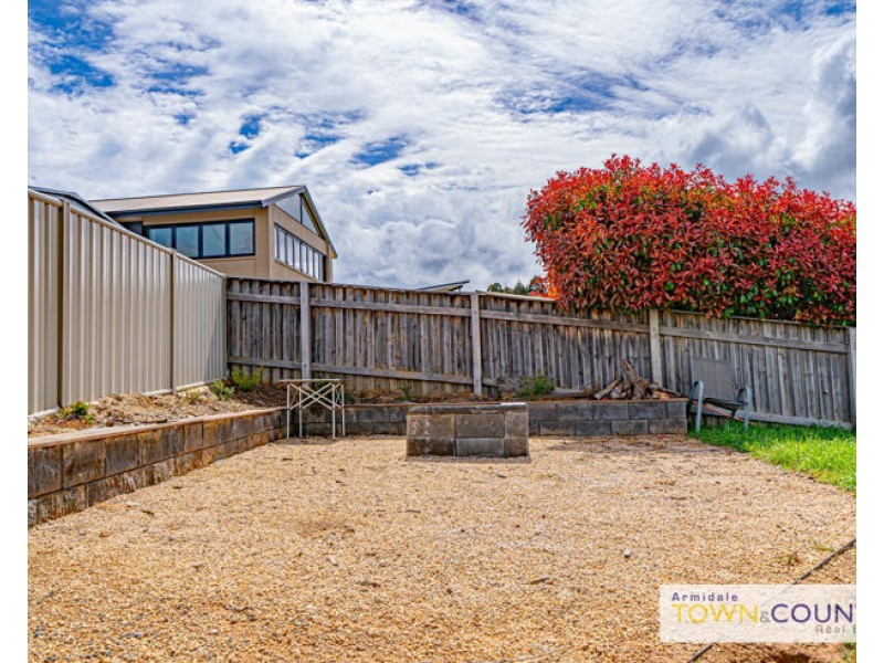 30 Golden Grove, Armidale NSW 2350