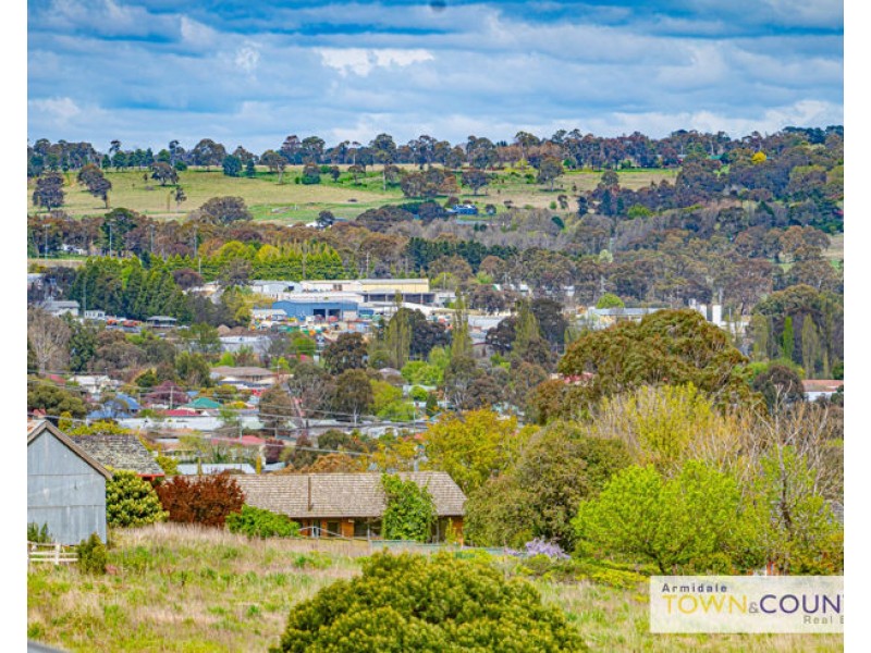 30 Golden Grove, Armidale NSW 2350